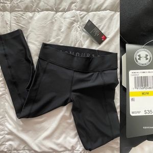 NWT- Under Armour compression leggings- medium